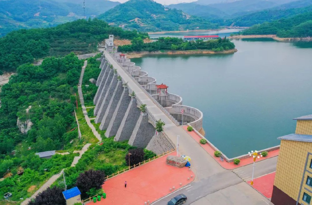 施工的潍坊临朐淌水崖水库除险加固工程